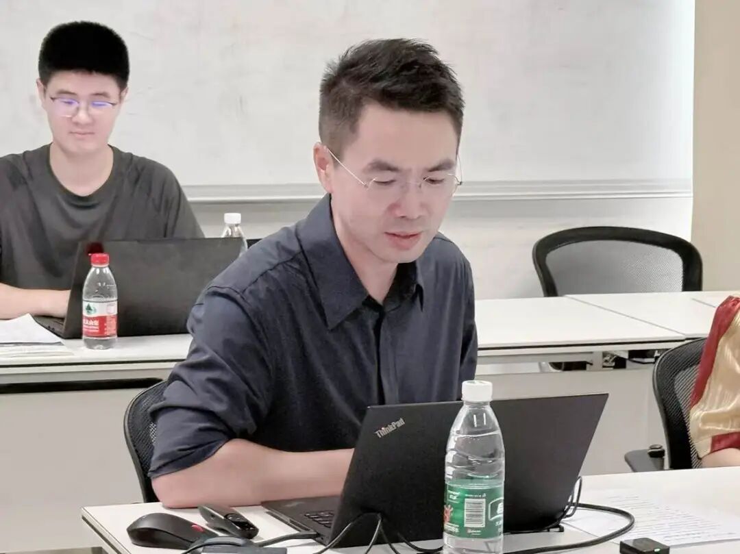 科技开发部副部长王阿乐介绍学校知识产权相关工作.jpg
